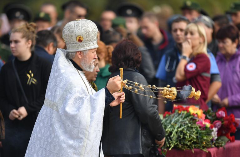Церемония прощания с погибшими при нападении на Керченский политехнический колледж Церемония прощания с погибшими при нападении на Керченский политехнический колледж
