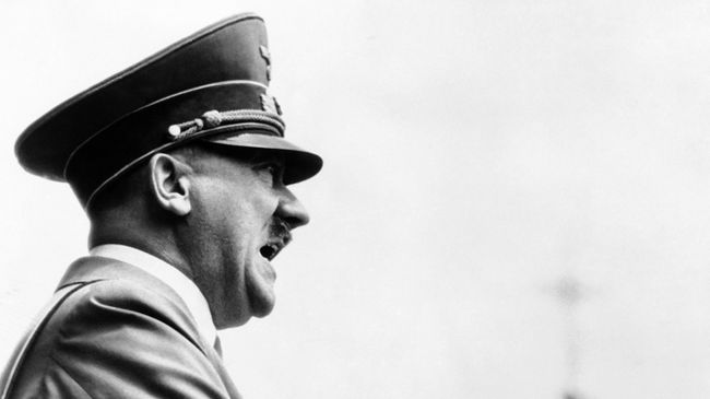 Адольф Гитлер. 1 мая 1938 года Адольф Гитлер. 1 мая 1938 года