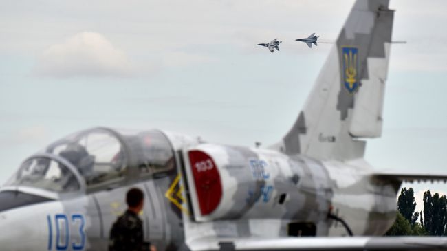 Истребители МиГ-29 на военной базе ВВС Украины. Архивное фото Истребители МиГ-29 на военной базе ВВС Украины. Архивное фото