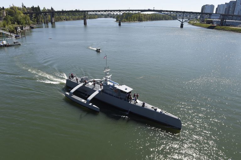 Беспилотный корабль-разведчик Sea Hunter