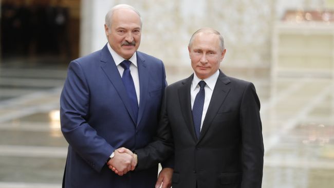 Президент РФ Владимир Путин и президент Белоруссии Александр Лукашенко Президент РФ Владимир Путин и президент Белоруссии Александр Лукашенко
