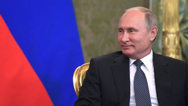 Владимир Путин во время встречи с премьер-министром Италии Джузеппе Конте. 24 октября 2018 Владимир Путин во время встречи с премьер-министром Италии Джузеппе Конте. 24 октября 2018