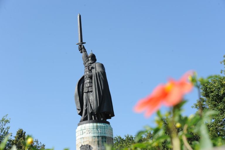 Памятник Илье Муромцу в Муроме