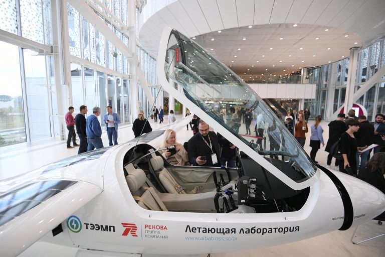 Кабина прототипа электросамолета для кругосветного полета Кабина прототипа электросамолета для кругосветного полета