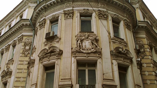 Дом в Брюсовом переулке, в котором жили знаменитые певицы Антонина Нежданова и Мария Максакова