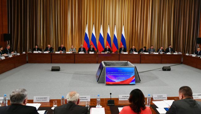 Рабочая поездка президента РФ В. Путина в Ханты-Мансийск