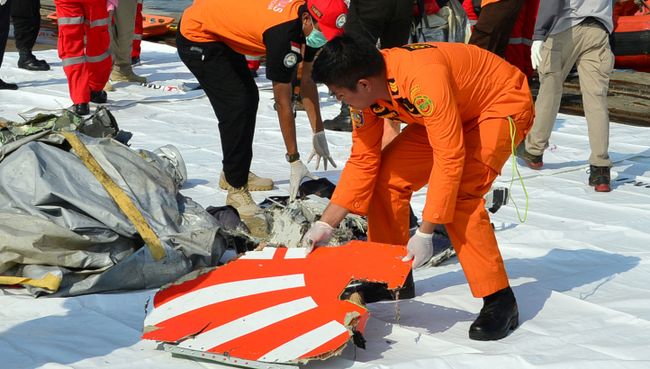 Обломки потерпевшего крушение самолета авиакомпании Lion Air в Индонезии. Архивное фото Обломки потерпевшего крушение самолета авиакомпании Lion Air в Индонезии. Архивное фото