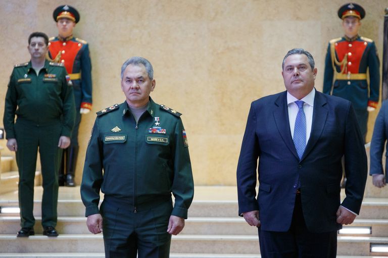  Министр обороны РФ Сергей Шойгу на встрече с министром обороны Греции Паносом Камменосом. 29 октября 2018