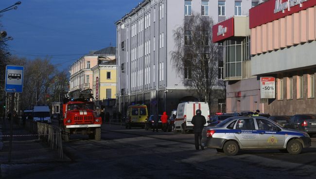 У здания ФСБ в Архангельске произошел взрыв У здания ФСБ в Архангельске произошел взрыв