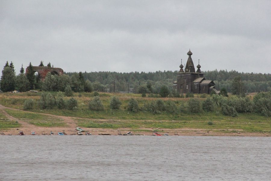 Храм Воскресения Христова 1766 года в селе Ракула Холмогорского района Архангельской области