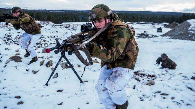 Военнослужащие Вооруженных сил Норвегии во время совместных учений НАТО