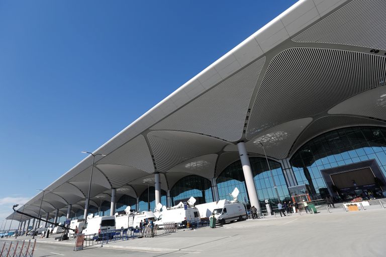 Терминал нового большого аэропорта города Стамбула, Турция Терминал нового большого аэропорта города Стамбула, Турция