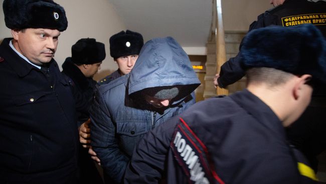 Один из обвиняемых в изнасиловании девушки-дознавателя в Уфе в суде