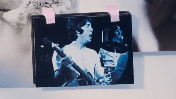 Клип The Beatles на песню Glass Onion Клип The Beatles на песню Glass Onion