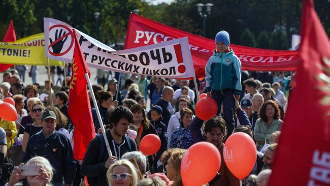 Марш в защиту русских школ в Латвии Марш в защиту русских школ в Латвии