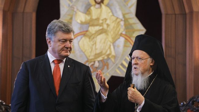 Президент Украины Петр Порошенко и Константинопольский патриарх Варфоломей на встрече в резиденции патриарха в Стамбуле. 3 ноября 2018 Президент Украины Петр Порошенко и Константинопольский патриарх Варфоломей на встрече в резиденции патриарха в Стамбуле. 3 ноября 2018