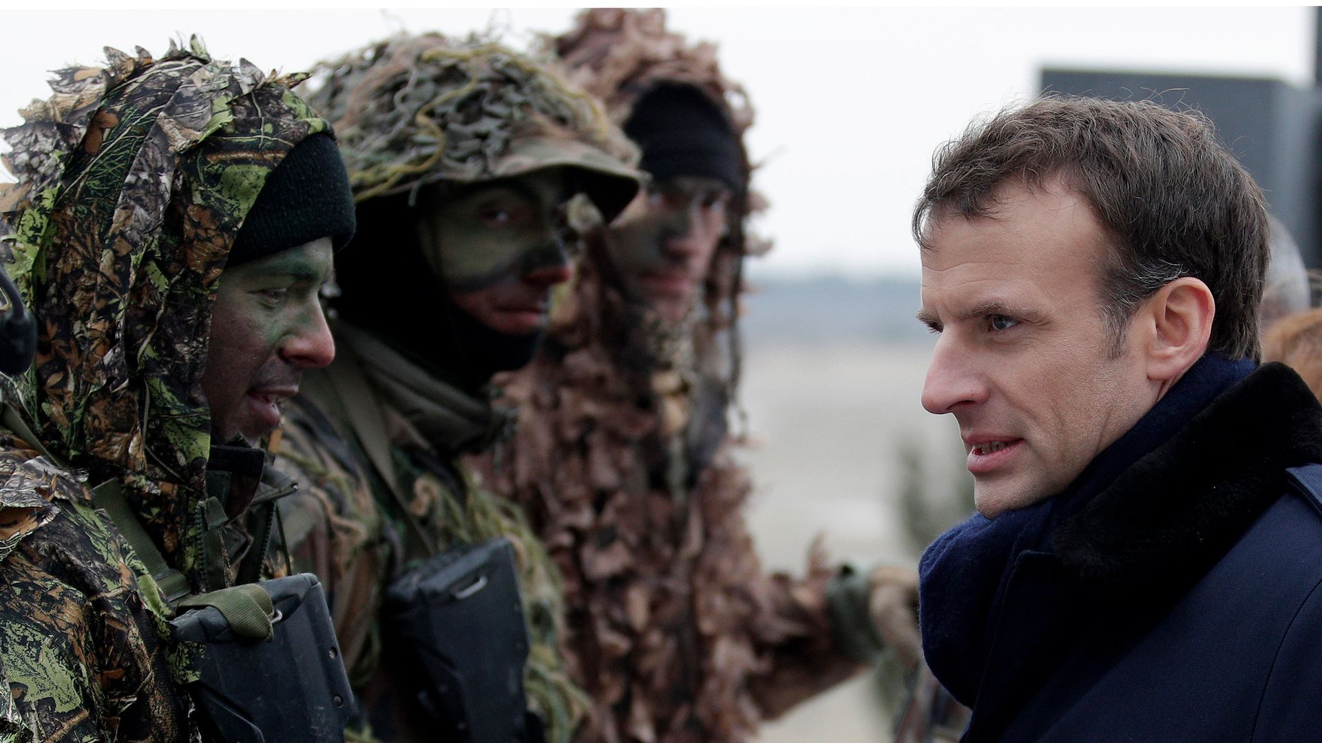 Президент Франции Эммануэль Макрон во время военных учений французской армии в военном лагере недалеко от Реймса Президент Франции Эммануэль Макрон во время военных учений французской армии в военном лагере недалеко от Реймса - РИА Новости, 1920, 29.03.2024