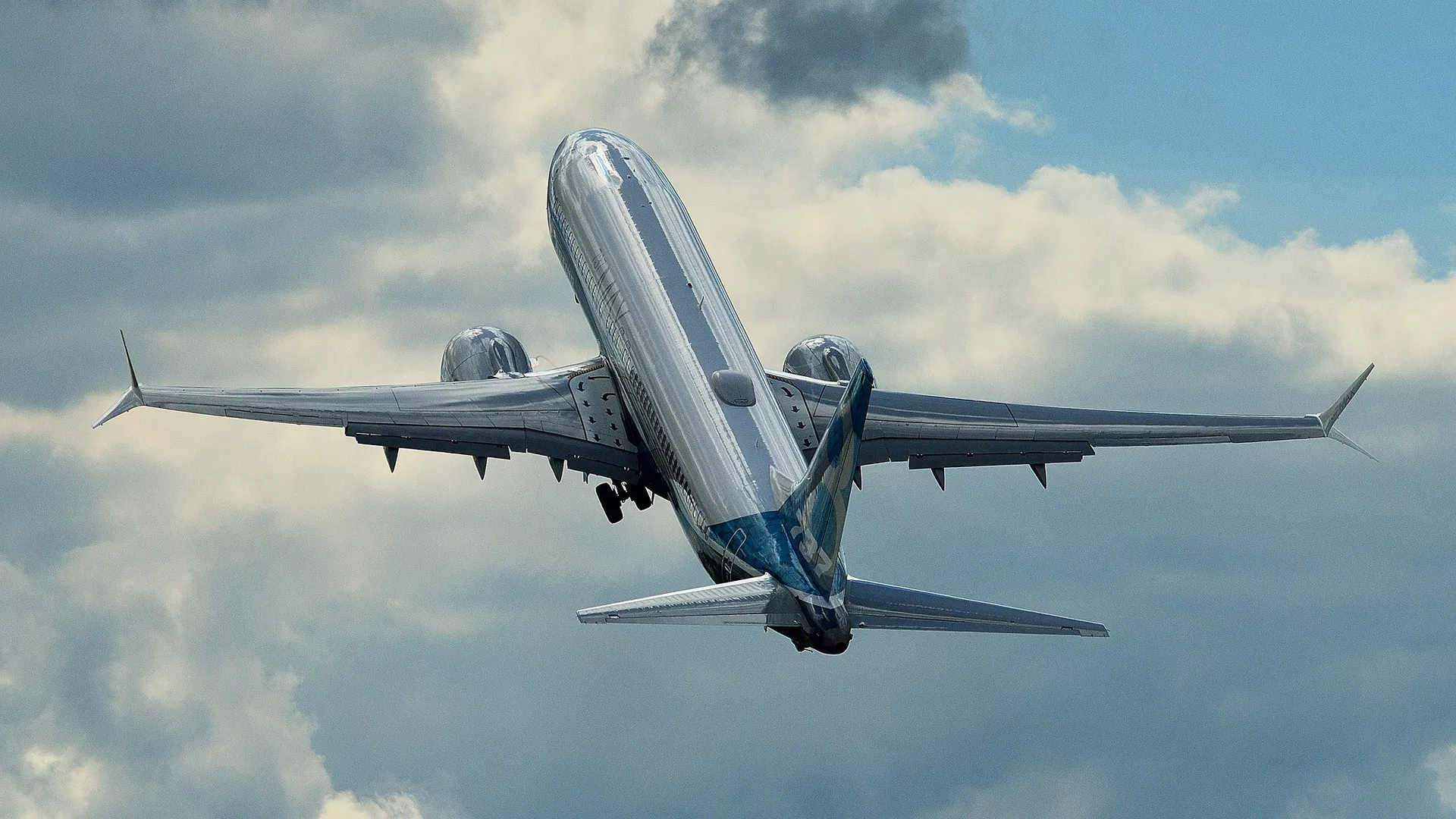 Компания Boeing выявила сбой в самолетах 737 MAX, сообщает WSJ