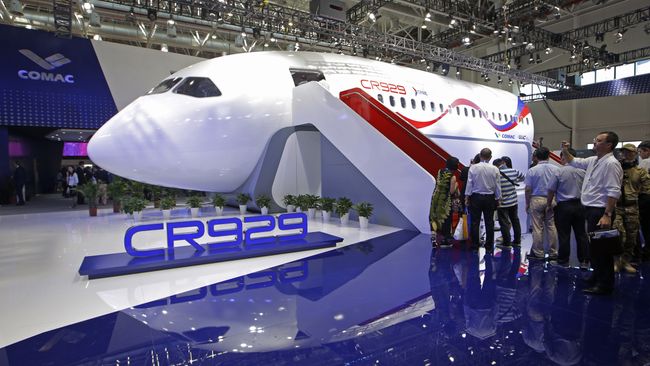 Презентация макета российско-китайского самолета CR929 Презентация макета российско-китайского самолета CR929