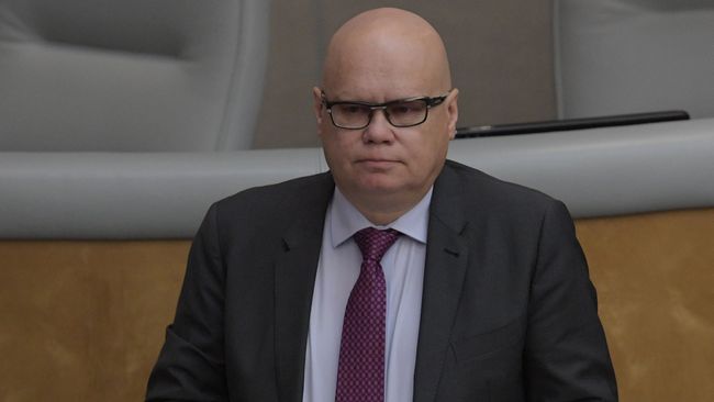 Заместитель министра финансов РФ Алексей Лавров на пленарном заседании Государственной Думы РФ. 8 ноября 2018 Заместитель министра финансов РФ Алексей Лавров на пленарном заседании Государственной Думы РФ. 8 ноября 2018