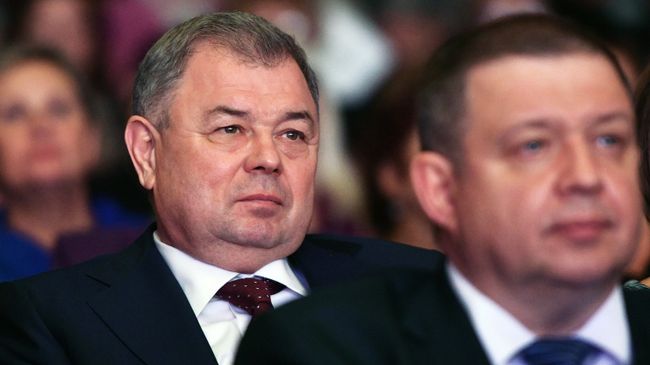 Губернатор Калужской области Анатолий Артамонов на фестивале творчества, посвященном Великому стоянию на реке Угре в 1480 году Губернатор Калужской области Анатолий Артамонов на фестивале творчества, посвященном Великому стоянию на реке Угре в 1480 году