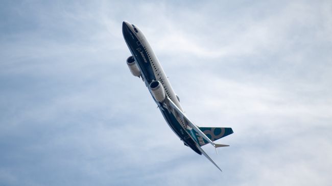 Самолет Boeing 737-8 MAX Самолет Boeing 737-8 MAX