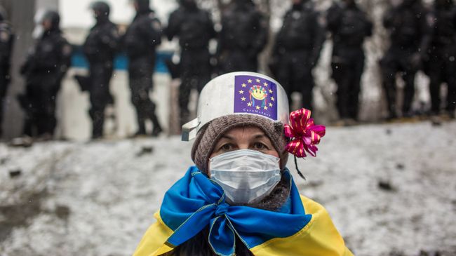 Участница протестных митингов за евроинтеграцию Украины в Киеве. Архивное фото Участница протестных митингов за евроинтеграцию Украины в Киеве. Архивное фото