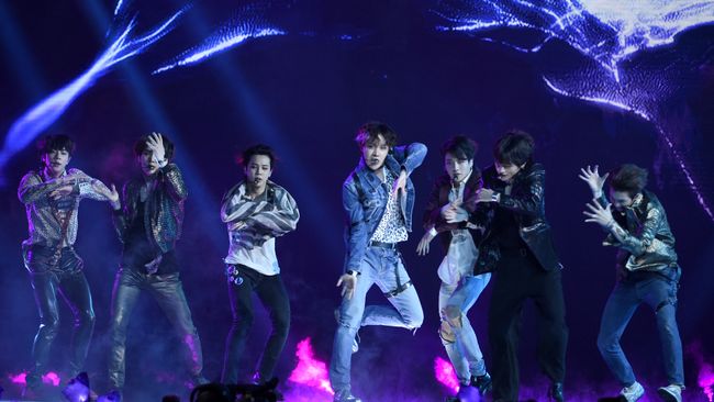Южнокорейская k-pop группа BTS Южнокорейская k-pop группа BTS