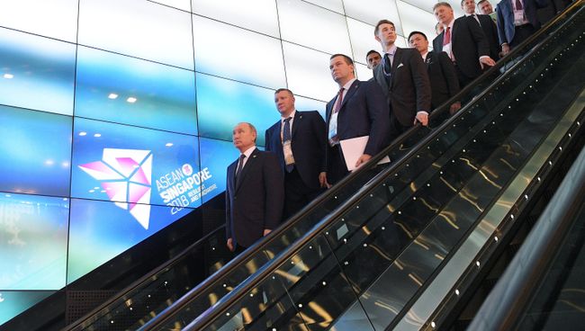 Президент РФ Владимир Путин в Сингапуре. 14 ноября 2018 года Президент РФ Владимир Путин в Сингапуре. 14 ноября 2018 года