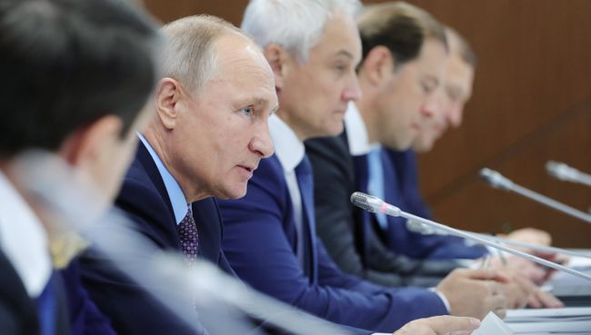 Владимир Путин проводит совещание по вопросу О повышении эффективности системы лекарственного обеспечения в РФ в Санкт-Петербурге. 16 ноября 2018 Владимир Путин проводит совещание по вопросу О повышении эффективности системы лекарственного обеспечения в РФ в Санкт-Петербурге. 16 ноября 2018