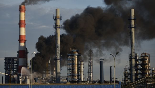 Пожар на Московском нефтеперерабатывающем заводе в Капотне Пожар на Московском нефтеперерабатывающем заводе в Капотне