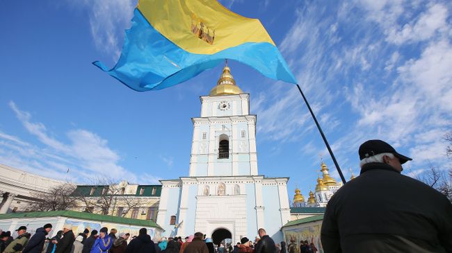 Участники народного вече на Михайловской площади в Киеве. 18 ноября 2018 Участники народного вече на Михайловской площади в Киеве. 18 ноября 2018