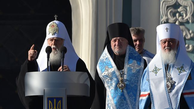 Патриарх Филарет (предстоятель неканонической церковной структуры Украины) во время молебна. Архивное фото Патриарх Филарет (предстоятель неканонической церковной структуры Украины) во время молебна. Архивное фото
