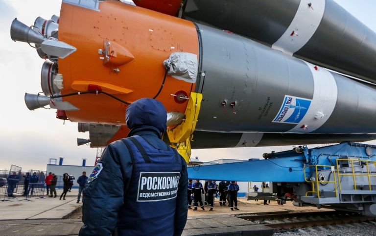 Вывоз ракеты Союз-2.1а на стартовую площадку космодрома Восточный