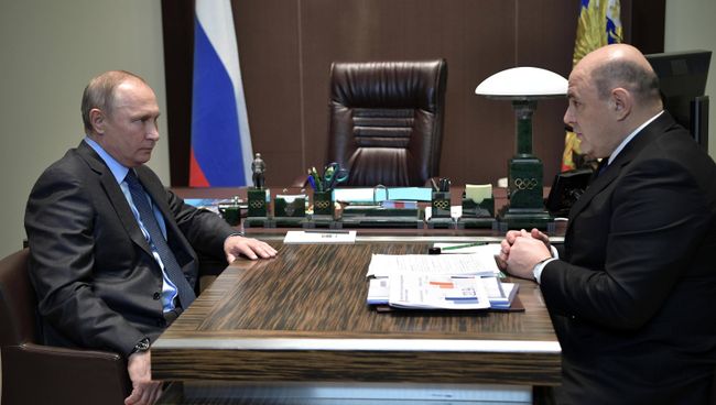 Владимир Путин и руководитель ФНС Михаил Мишустин во время встречи. 20 ноября 2018 Владимир Путин и руководитель ФНС Михаил Мишустин во время встречи. 20 ноября 2018