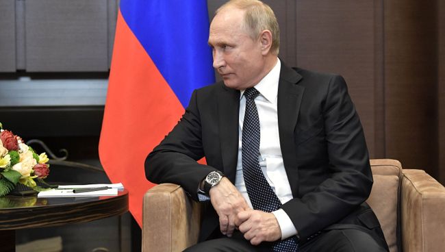 Владимир Путин во время встречи с президентом Республики Абхазия Раулем Хаджимбой. 21 ноября 2018 Владимир Путин во время встречи с президентом Республики Абхазия Раулем Хаджимбой. 21 ноября 2018