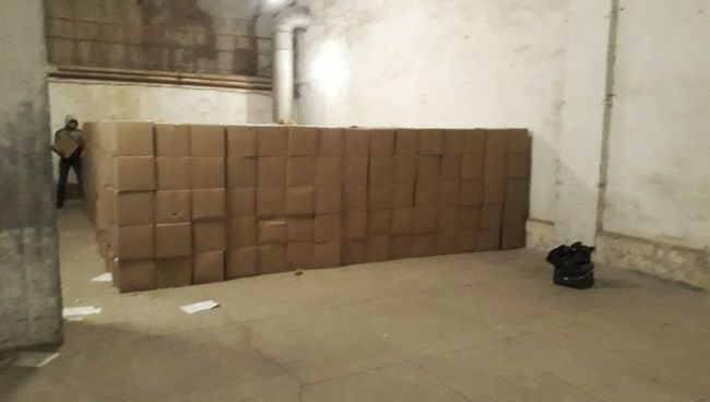 Пятьдесят три тонны этилового спирта изъяли полицейские в Крыму у членов организованной группы. 23 ноября 2018 Пятьдесят три тонны этилового спирта изъяли полицейские в Крыму у членов организованной группы. 23 ноября 2018
