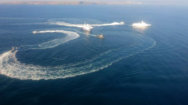 Три корабля ВМС Украины нарушили госграницу РФ и движутся к Керченскому проливу Три корабля ВМС Украины нарушили госграницу РФ и движутся к Керченскому проливу