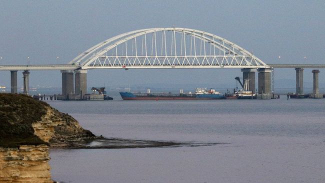 Керченский пролив, соединяющий Черное и Азовское моря Керченский пролив, соединяющий Черное и Азовское моря