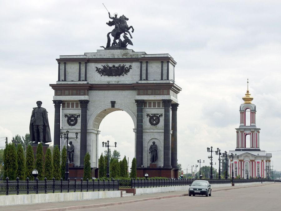 Триумфальная арка в Курске Триумфальная арка в Курске