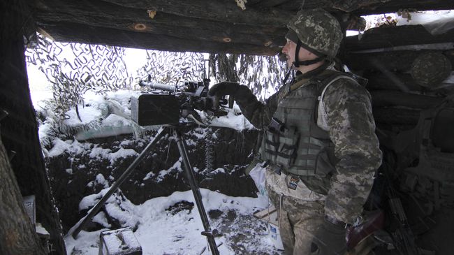 Военнослужащий ВСУ на востоке Украины. Архивное фото Военнослужащий ВСУ на востоке Украины. Архивное фото
