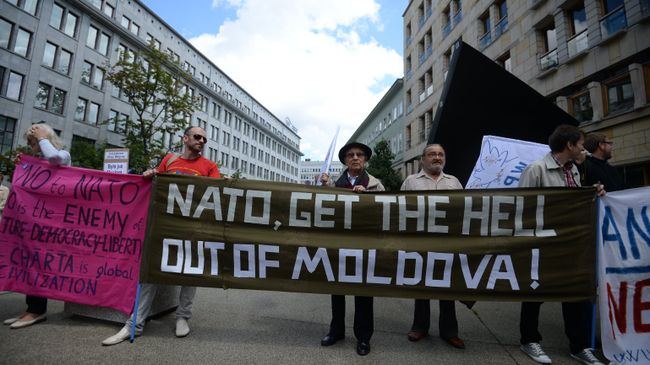 Акции протеста против вступления Молдавии в НАТО. Архивное фото Акции протеста против вступления Молдавии в НАТО. Архивное фото