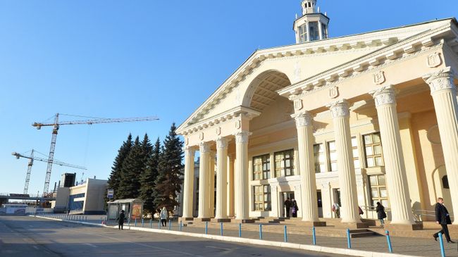 Здания международного аэропорта Челябинск Здания международного аэропорта Челябинск
