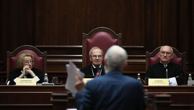 Председатель Конституционного суда РФ Валерий Зорькин на заседании по делу об административной границе между Чечней и Ингушетией в Конституционном суде РФ в Санкт-Петербурге. 27 ноября 2018