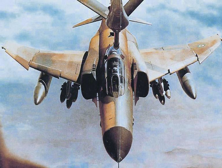 Истребитель иранский ВВС F-4 Phantom II Истребитель иранский ВВС F-4 Phantom II