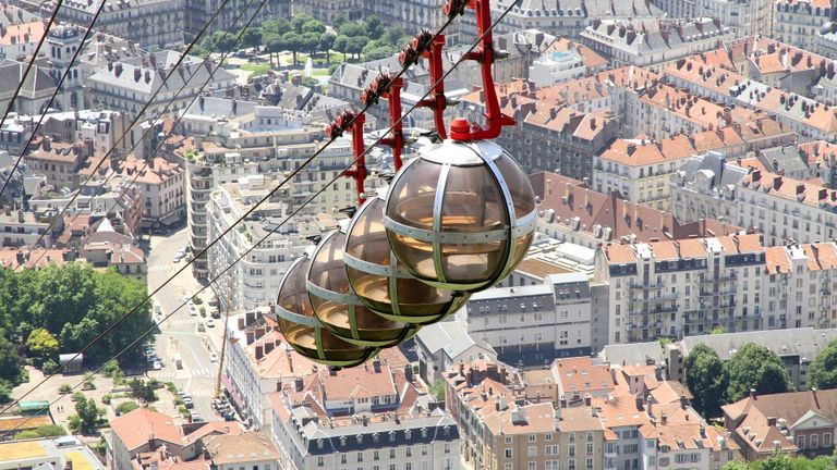 Канатная дорога в Гренобле, Франция Канатная дорога в Гренобле, Франция