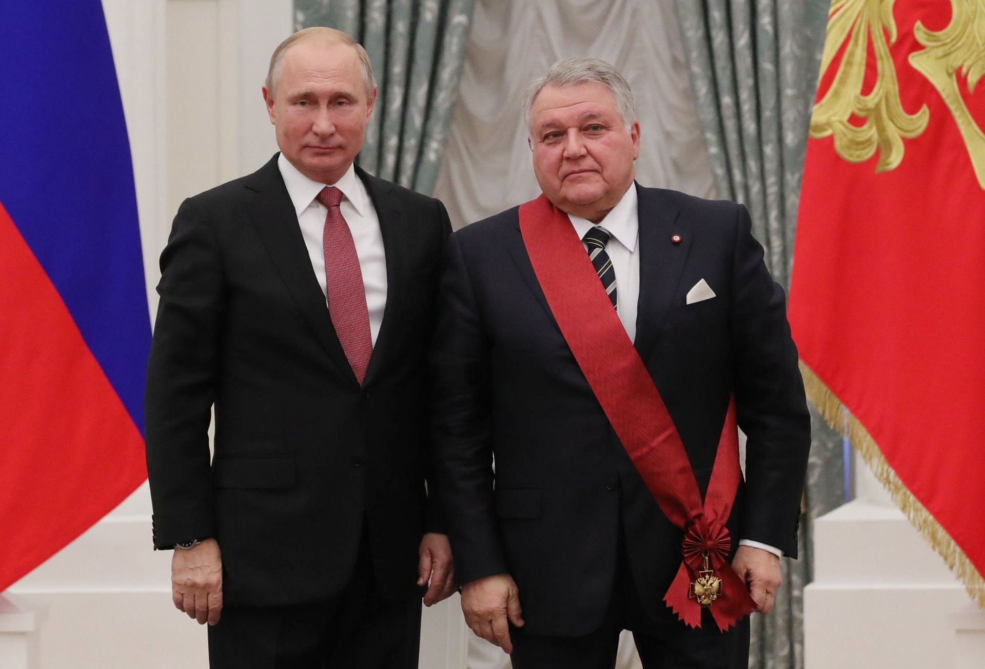 Президент РФ Владимир Путин и президент Национального исследовательского центра Курчатовский институт Михаил Ковальчук, награжденный орденом За заслуги перед Отечеством I степени, на церемонии награждения в Екатерининском зале Кремля Президент РФ Владимир Путин и президент Национального исследовательского центра Курчатовский институт Михаил Ковальчук, награжденный орденом За заслуги перед Отечеством I степени, на церемонии награждения в Екатерининском зале Кремля - РИА Новости, 1920, 22.09.2026
