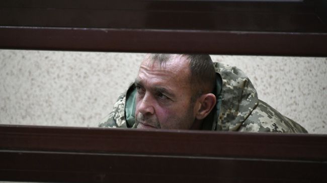 Один из задержанных моряков с корабля ВМС Украины в Киевском районном суде Симферополя Один из задержанных моряков с корабля ВМС Украины в Киевском районном суде Симферополя
