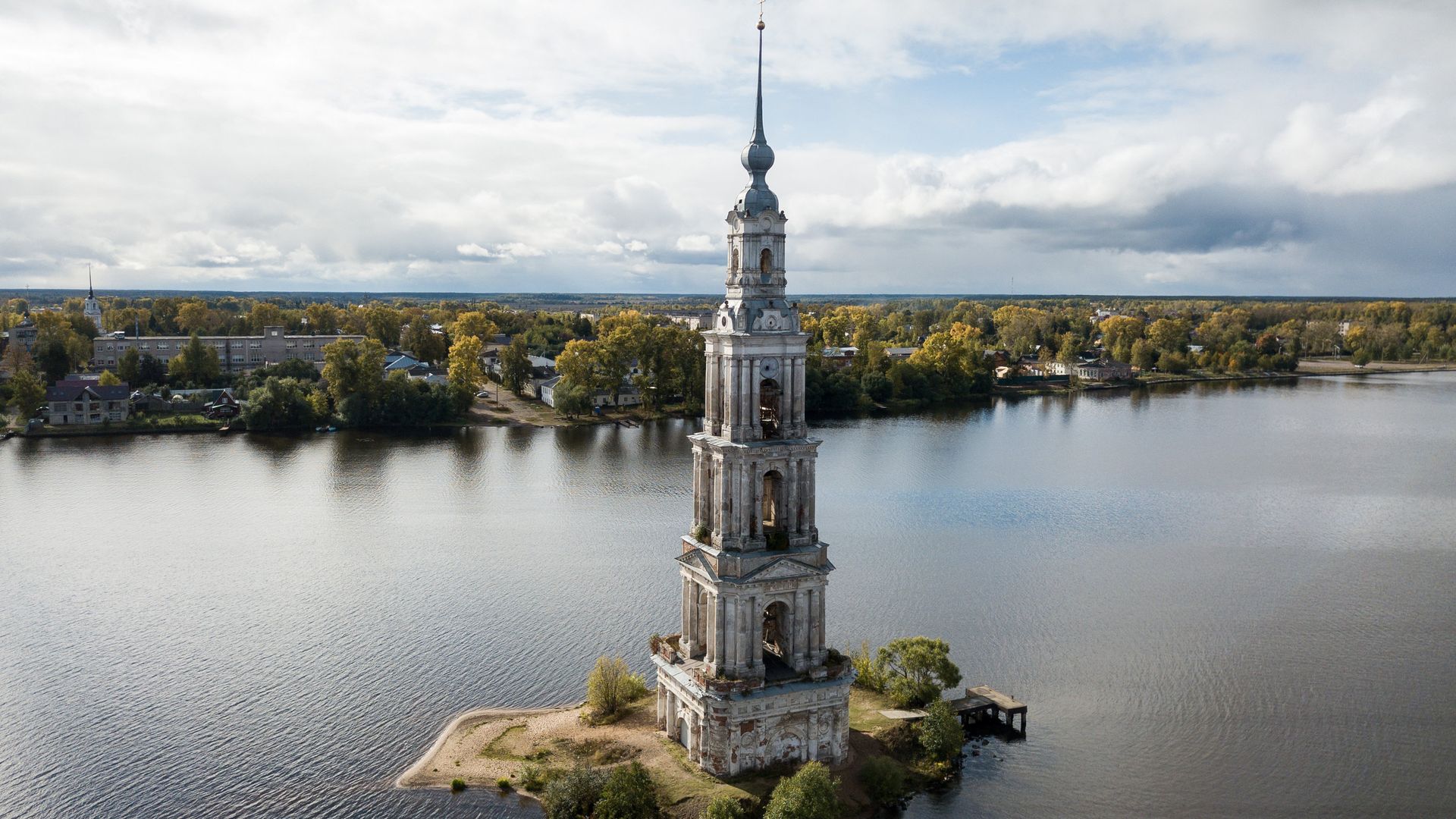 Колокольня Николаевского собора в городе Калязин Тверской области Колокольня Николаевского собора в городе Калязин Тверской области - РИА Новости, 1920, 13.05.2021