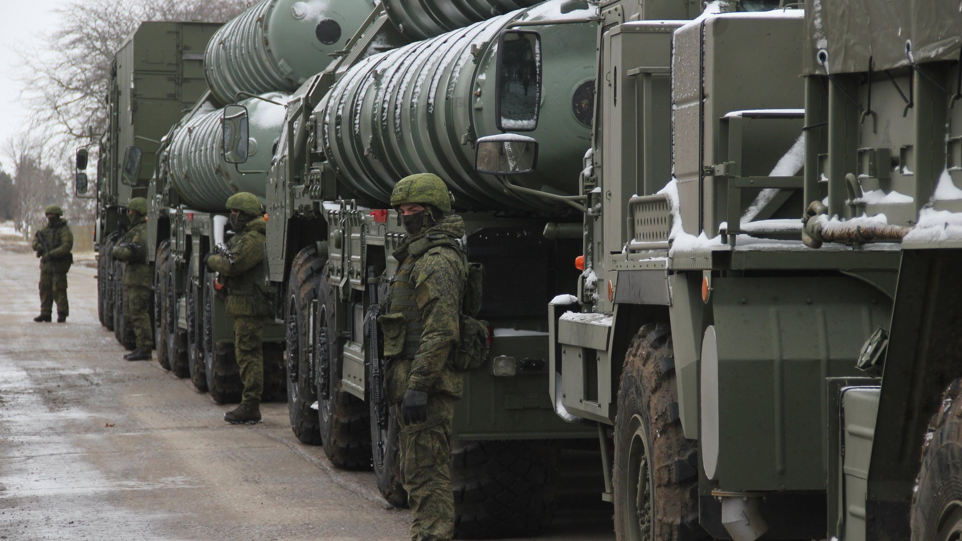 Дивизион зенитной ракетной системы (ЗРС) С-400 Триумф Дивизион зенитной ракетной системы (ЗРС) С-400 Триумф - РИА Новости, 1920, 18.01.2022